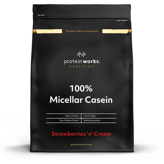 Caseina Micellare 100% Proteine In Polvere THE PROTEIN WORKS | Frullato Proteico A Rilascio Lento | Aminoacidi | Supporta Il Recupero | Panna & Fragole, 500 g