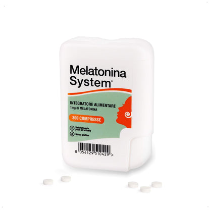 Melatonina System, 300 Compresse Melatonina 1Mg, Integratore Alimentare Utile per Prendere Sonno e Alleviare i Sintomi del Jet Lag, Regola il Ciclo Sonno-Veglia,con Dispenser, 30g