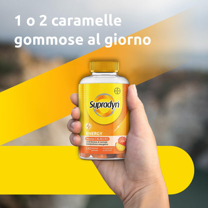 Supradyn Energy Multivitaminico Caramelle, Integratore Completo, con Vitamine A, B, C, D, E e Coenzima Q10, 70 Caramelle Gommose Multivitaminiche Gusto Ciliegia, Lampone e Arancia